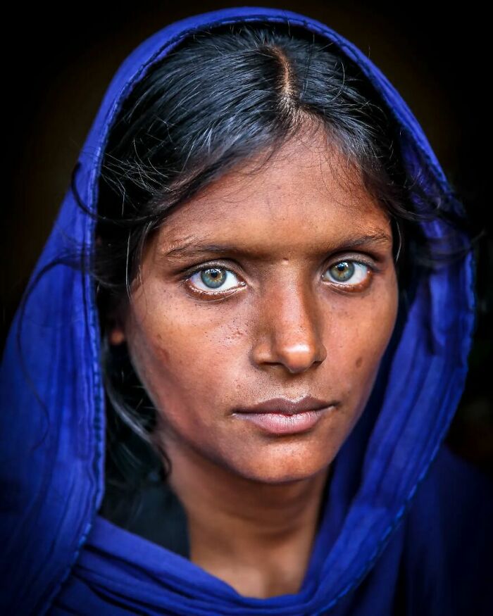 21 Stunning Shots of Rare Light Eyes in Bangladesh That Will Make You Go Whoa