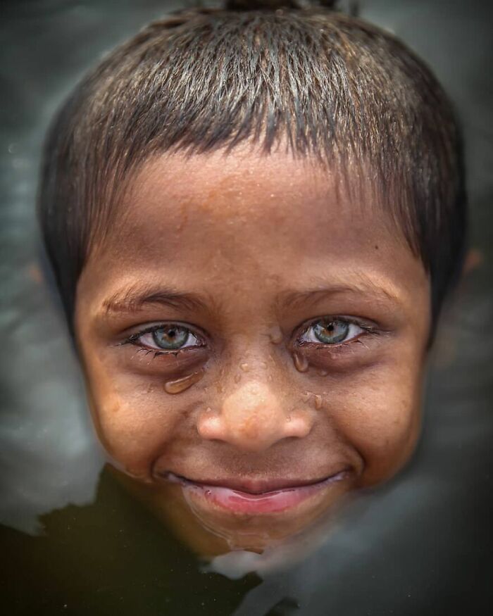 21 Stunning Shots of Rare Light Eyes in Bangladesh That Will Make You Go Whoa