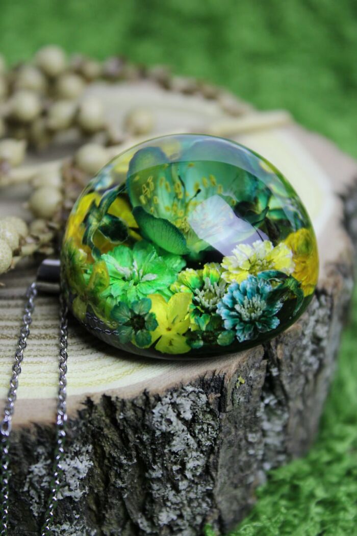 Wait, This Artist Turned Tiny Forest Bits Into Mind-Blowing Optical Art?