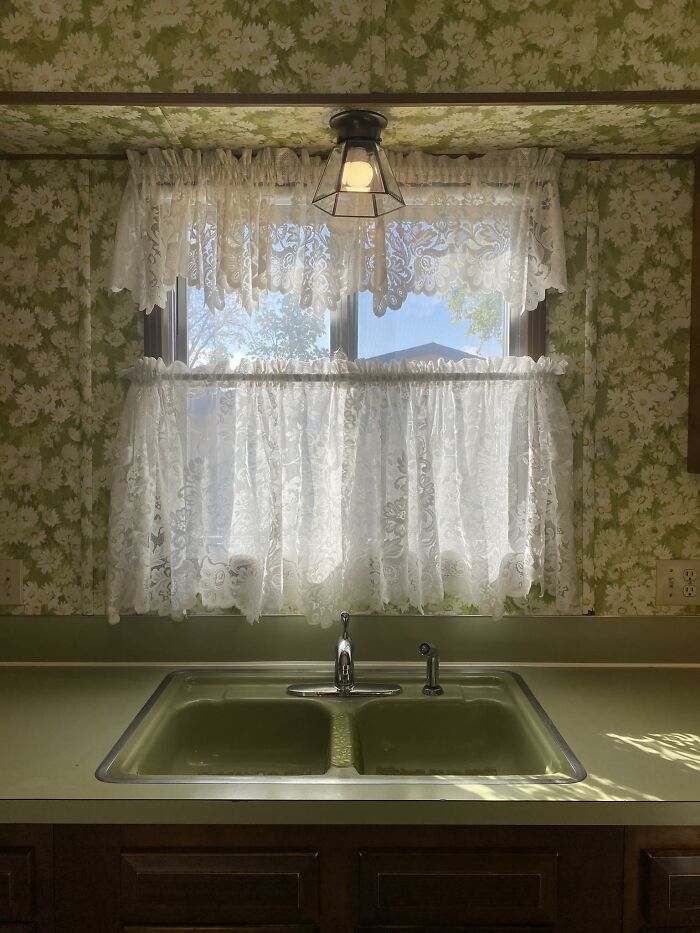 Wait, They Actually Took Pics Of These Weird, In-Between Places?!