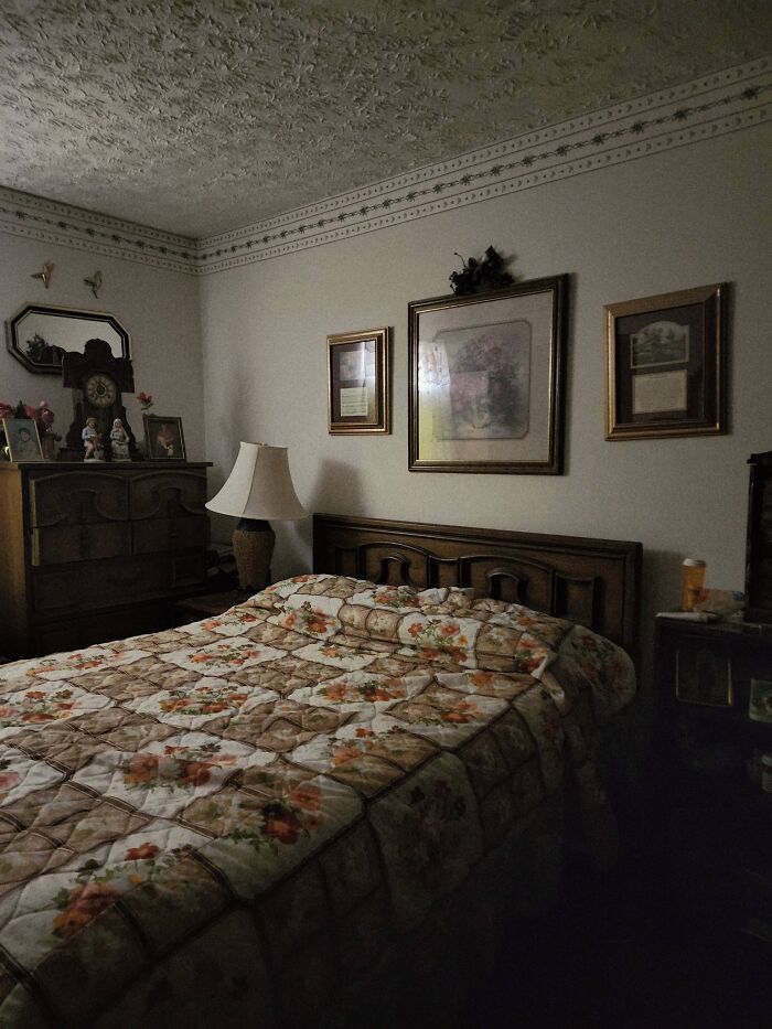 Wait, They Actually Took Pics Of These Weird, In-Between Places?!