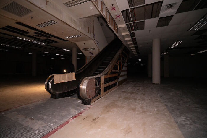 Wait, They Actually Took Pics Of These Weird, In-Between Places?!