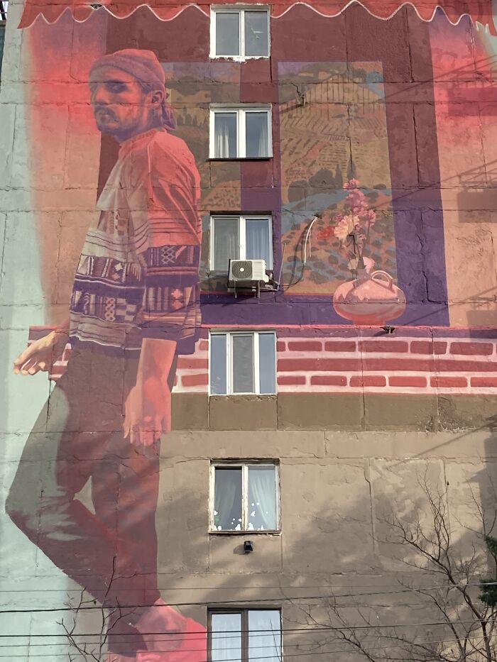 Check Out These Awesome Street Art Finds in Tbilisi!