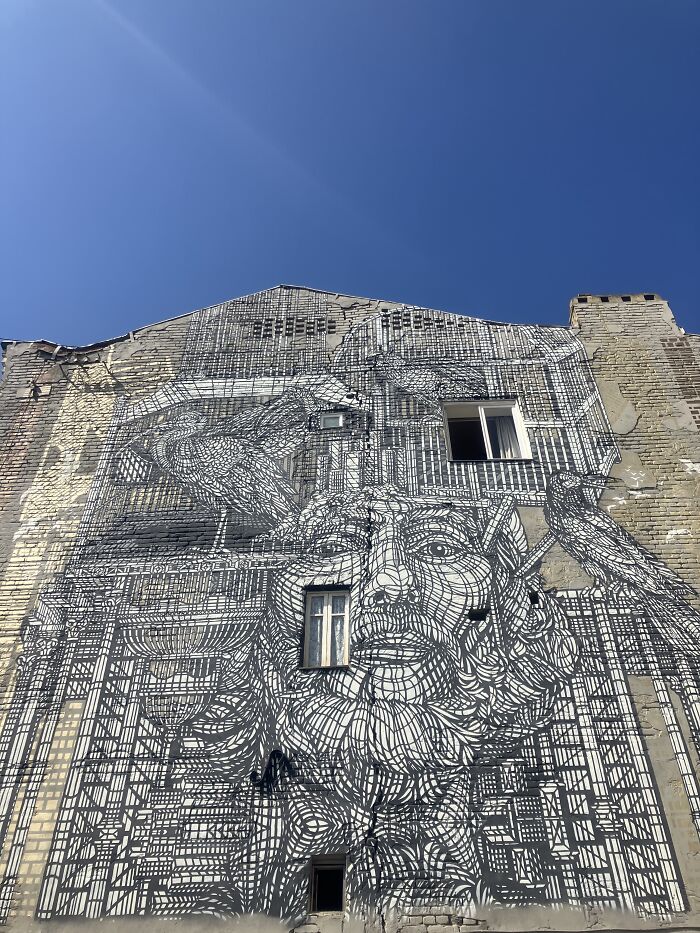 Check Out These Awesome Street Art Finds in Tbilisi!