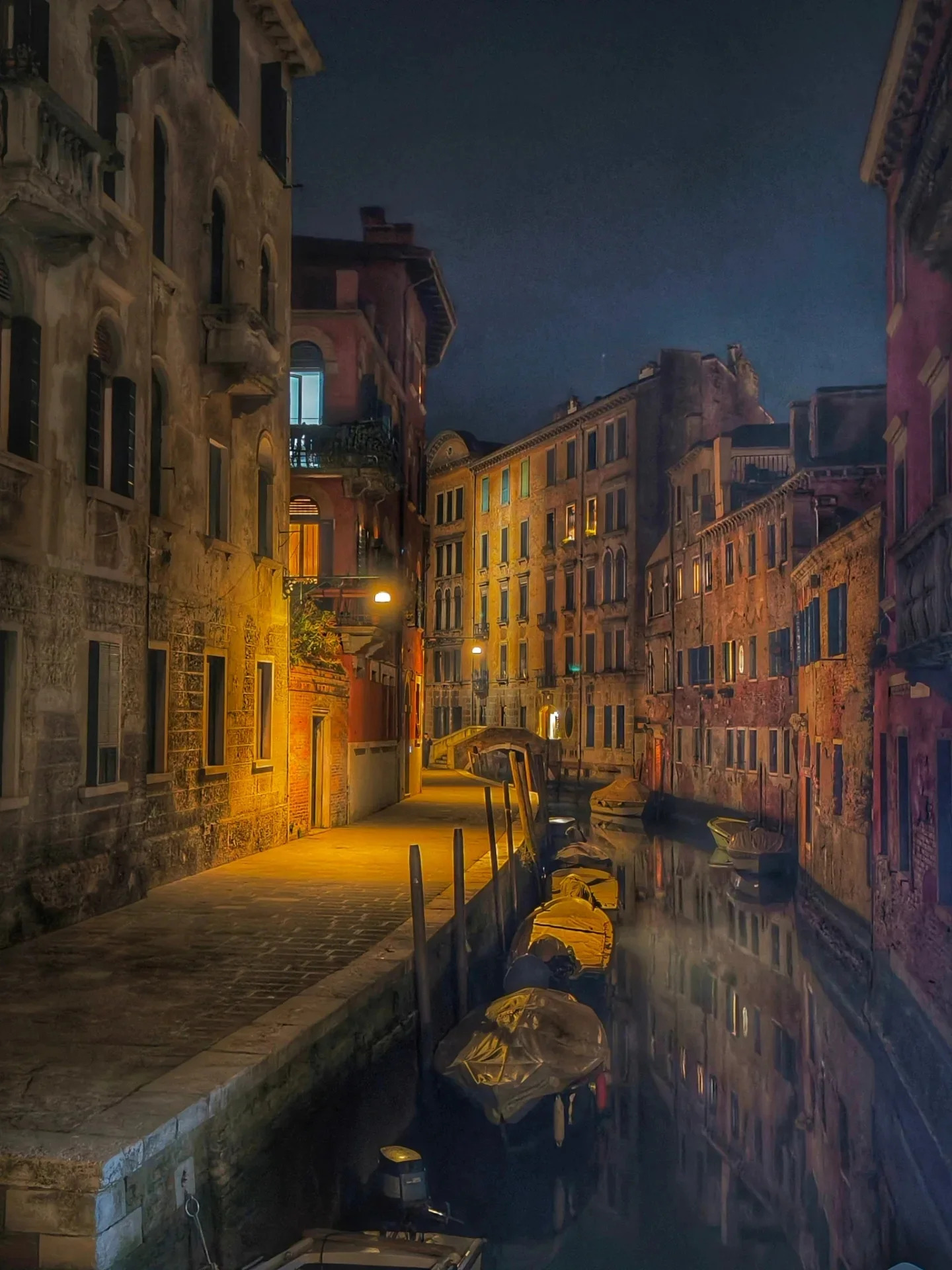 These Night Photos Are So Cool You’ll Forget It’s Dark Out