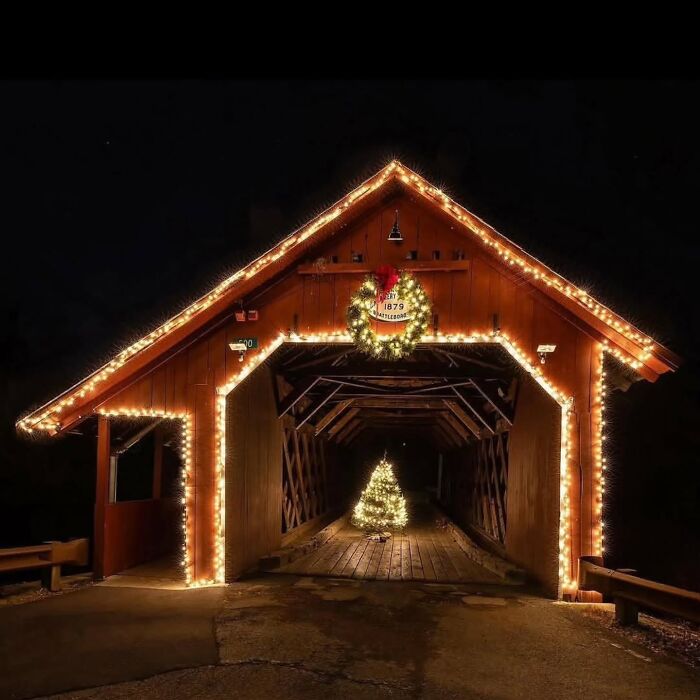 These Night Photos Are So Cool You'll Forget It's Dark Out