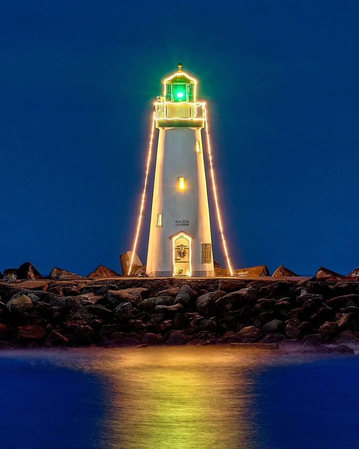 These Night Photos Are So Cool You'll Forget It's Dark Out