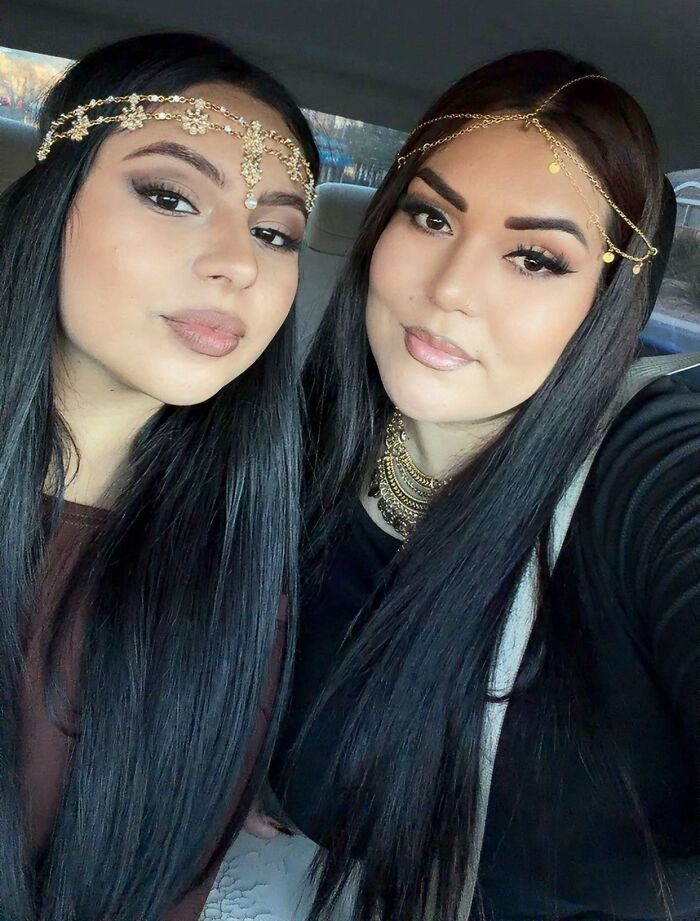 Me & My Daughter 19 & 39 - Lookalikes!