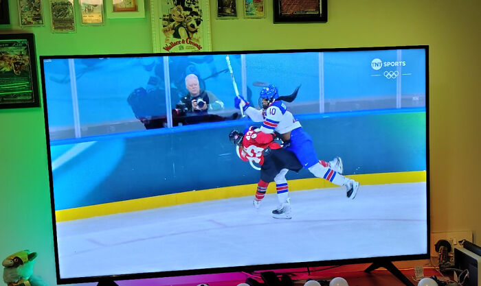 Chillier Ice Hockey? We’re Loving This Laid-Back Vibe