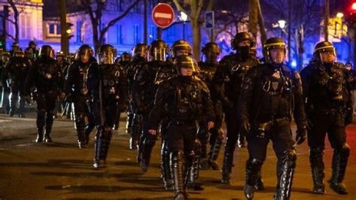 France’s Police Lineup for Any Protest Except the Far-Right