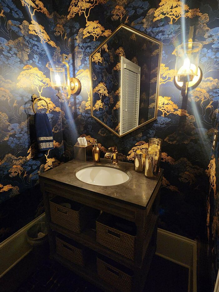 Half-Bath Makeover? Yes Please!