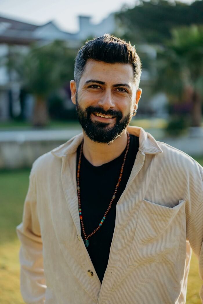 Married Guys Spill: What They REALLY Think When They See a Hot Woman