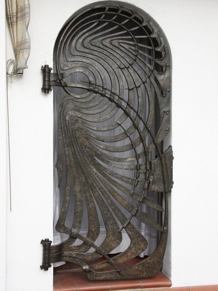 This Iron Gate is Blacksmith Claudio Bottero’s Masterpiece
