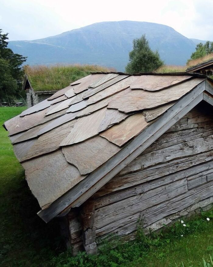 Traditional Slate Roofing in Norway – Old School Cool