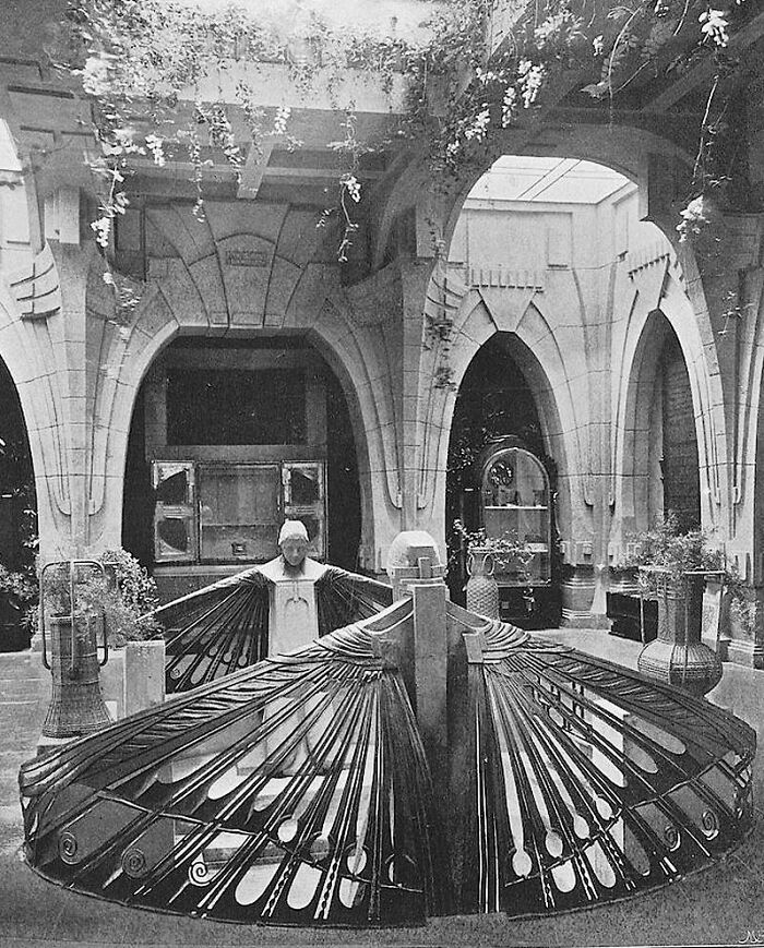 Peter Behrens’ Fancy Vestibule from the 1902 Turin Exhibition