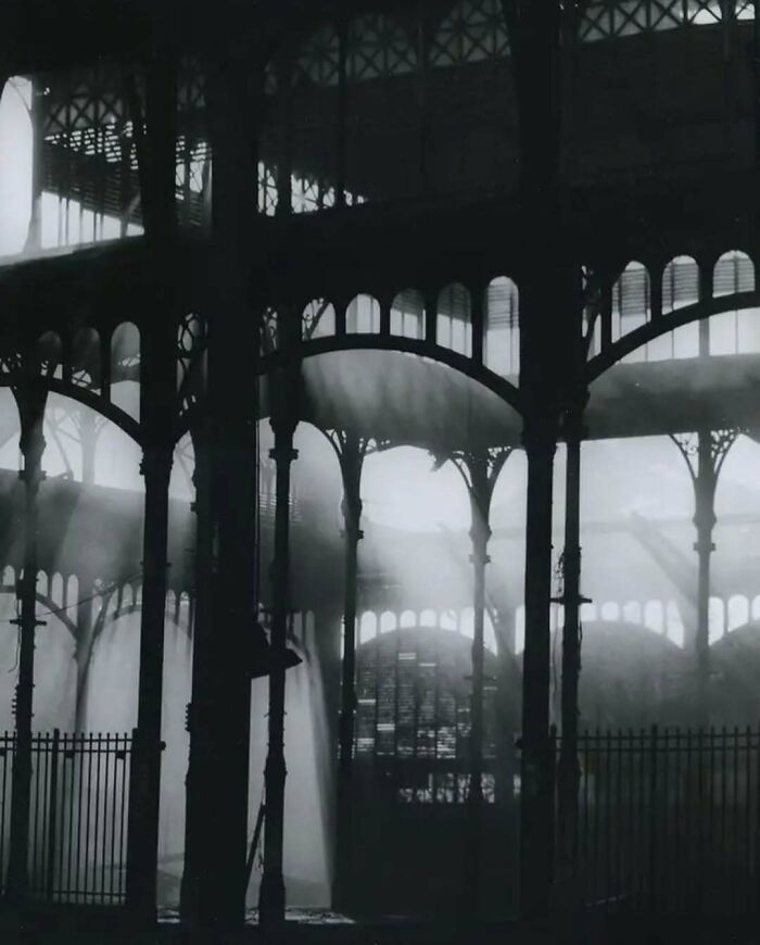 Jean-Claude Gautrand’s Photo of Halles de Baltard’s Dramatic Goodbye