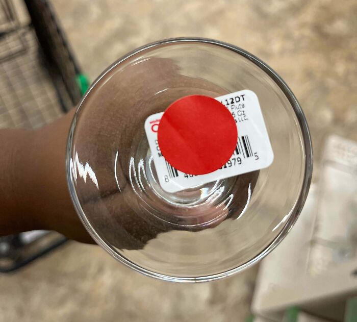 Red Dot Chaos: Coworker Stickers Everywhere and Manager’s Nightmare