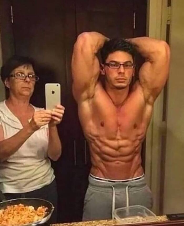 Wait, They Actually Ranked These Hilarious Random Pics?!