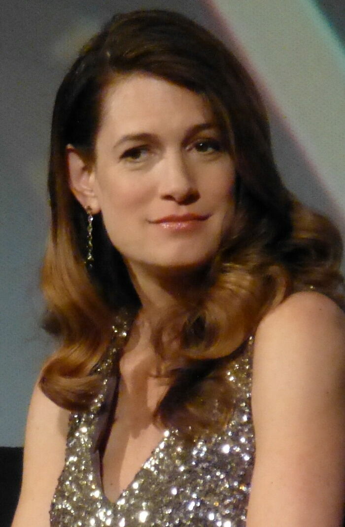Gillian Flynn: Queen of Thriller, 55