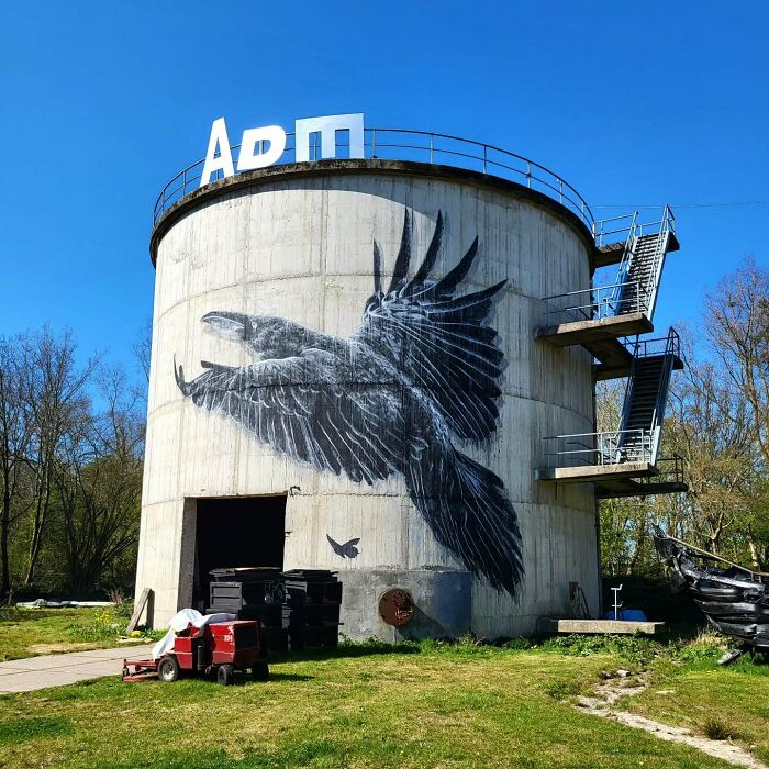 50 Street Art Pieces That Totally Flip City Walls from Blah to Wow