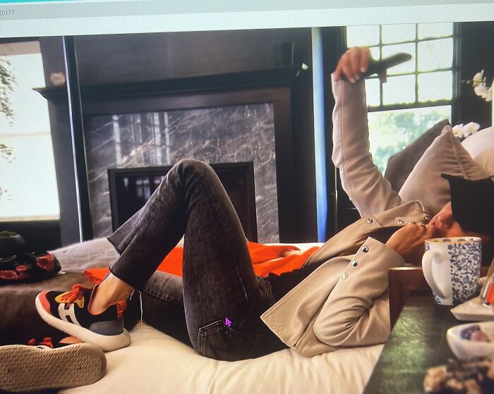 Ultimate "Nope" List: Red Flags People Spot in Other Folks' Homes