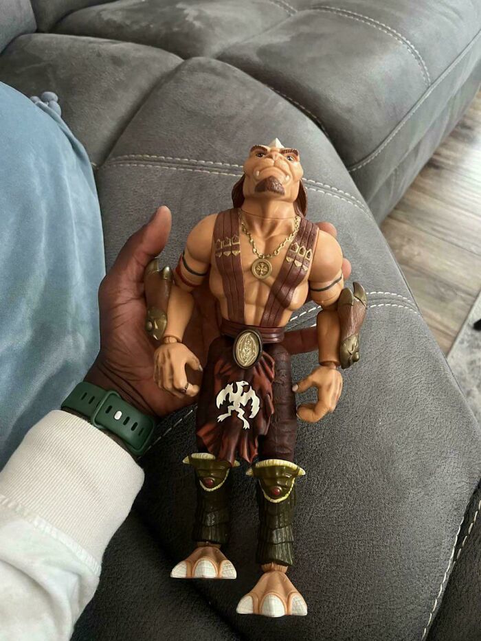 Who's This Guy? Mystery from 1998!