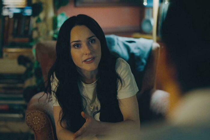 In Superman (2025), The Dark-Haired Cosmic God Boyfriend Loses Because He’s Just A Poor Reporter. Thanks, Modern Dating!