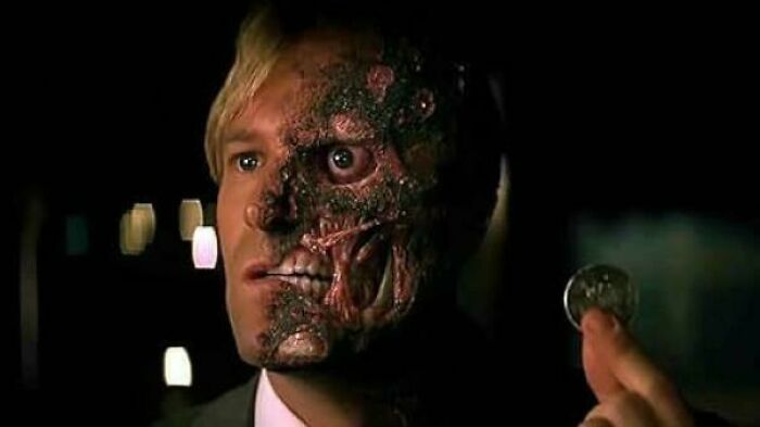 The Dark Knight: Batman’s Left Eye Must Be A Shriveled Raisin By Now. How Does He See?