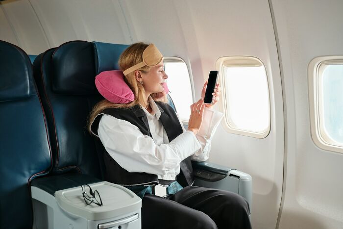36 Plane Tricks That Make Flying Way Less Annoying