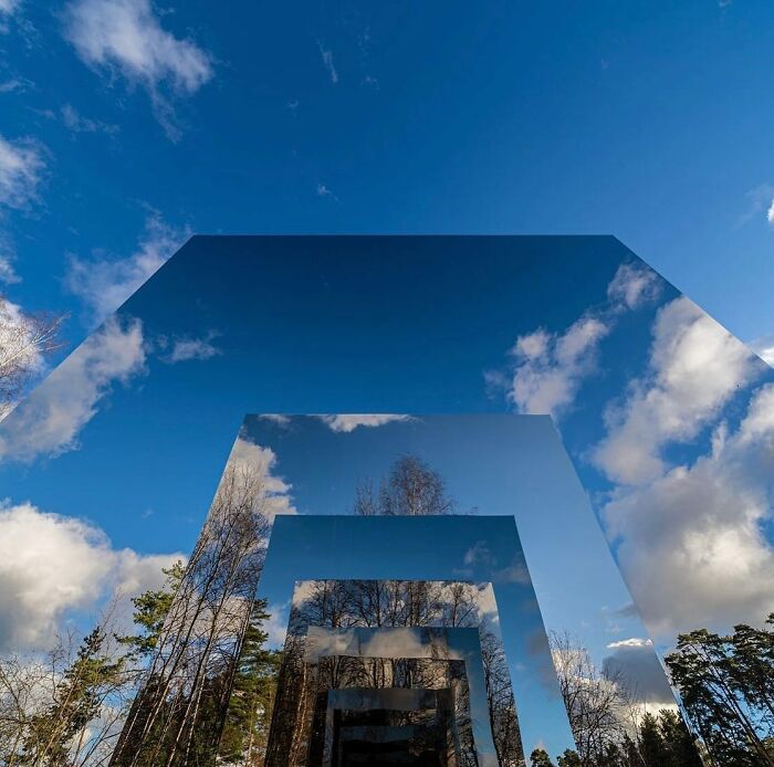 30 Pics That Prove Reality’s Got Some Serious Bugs (No, Seriously!)