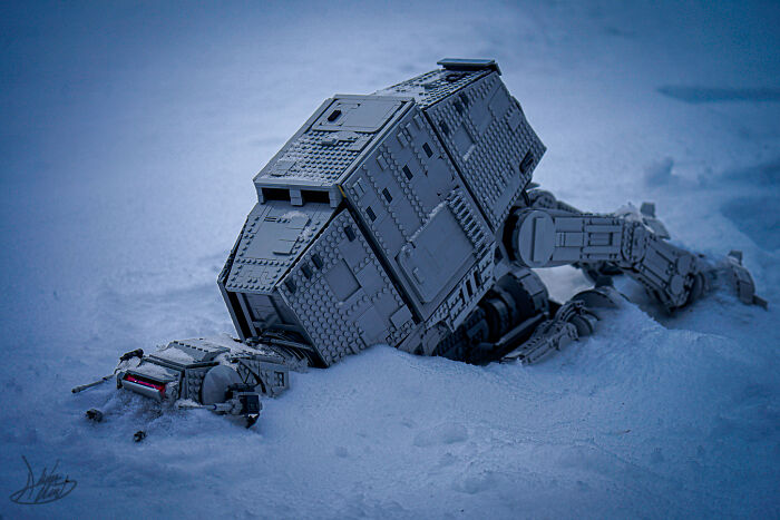 These LEGO Star Wars Pics Make You Do A Double Take!