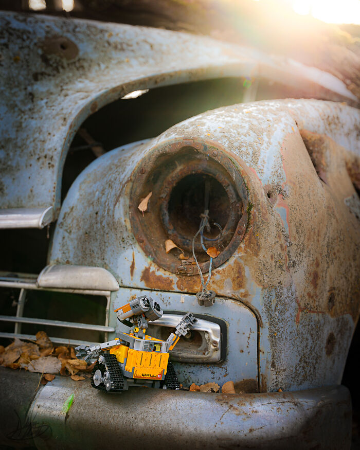 These LEGO Star Wars Pics Make You Do A Double Take!