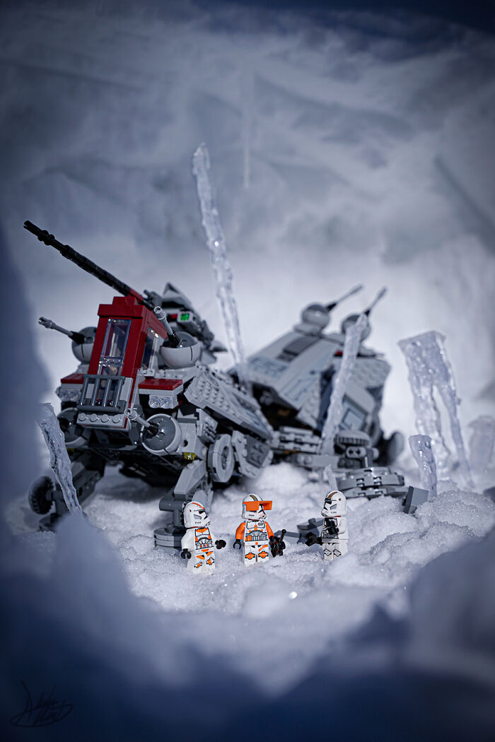 These LEGO Star Wars Pics Make You Do A Double Take!