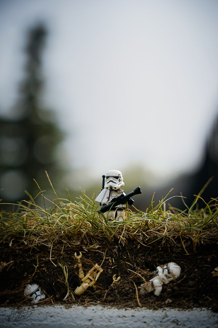 These LEGO Star Wars Pics Make You Do A Double Take!