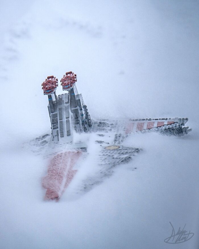 These LEGO Star Wars Pics Make You Do A Double Take!