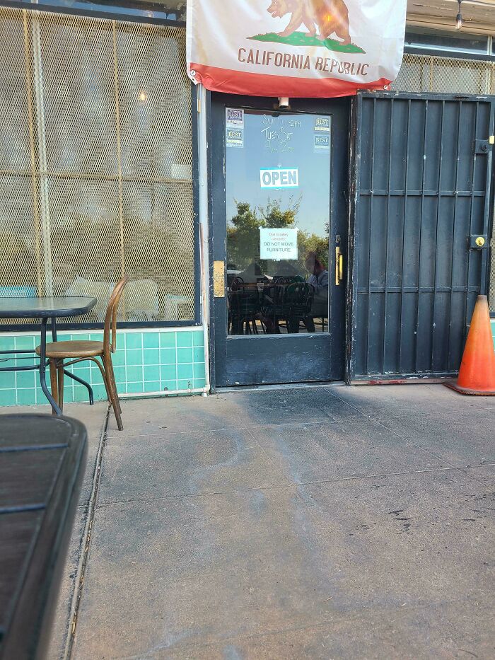 Door That Refuses To Open (Keep Pushing Forever!)