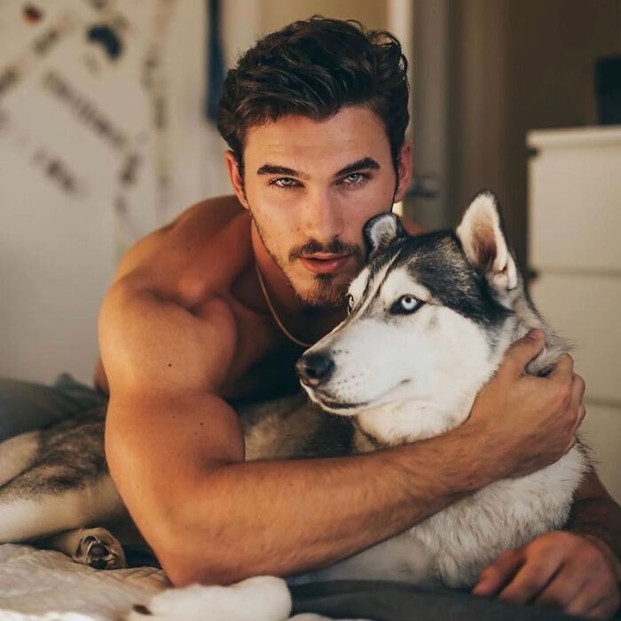 These 49 Pics Of Guys With Their Dogs Are Basically Internet Gold