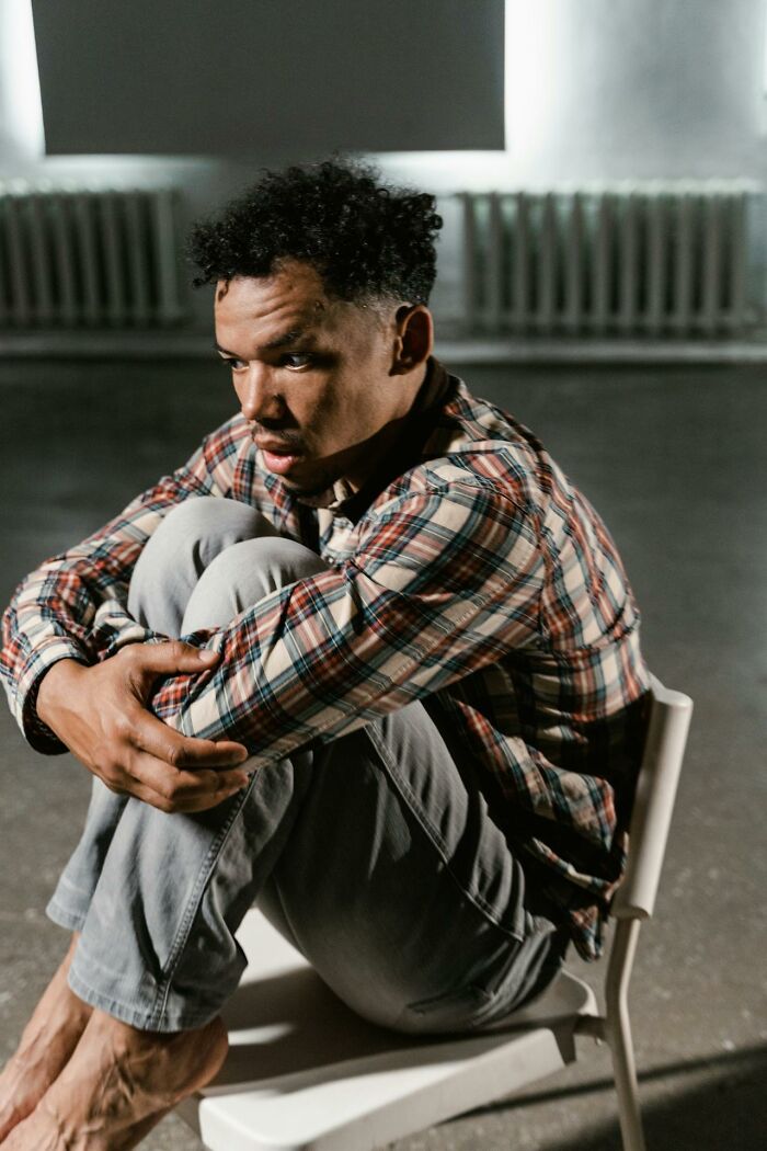 Spooky, Weird, And Hilarious Night Shift Stories You'll Actually Want To Hear