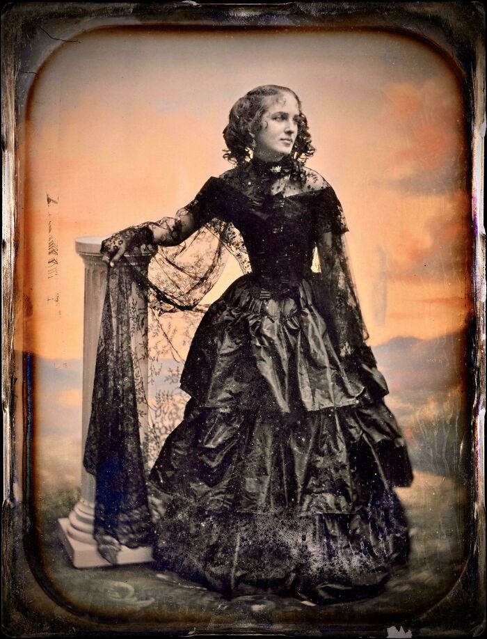 Fashion Time Machine: 103 Outfits From the Past That Would Totally Crash Today’s Style Scene