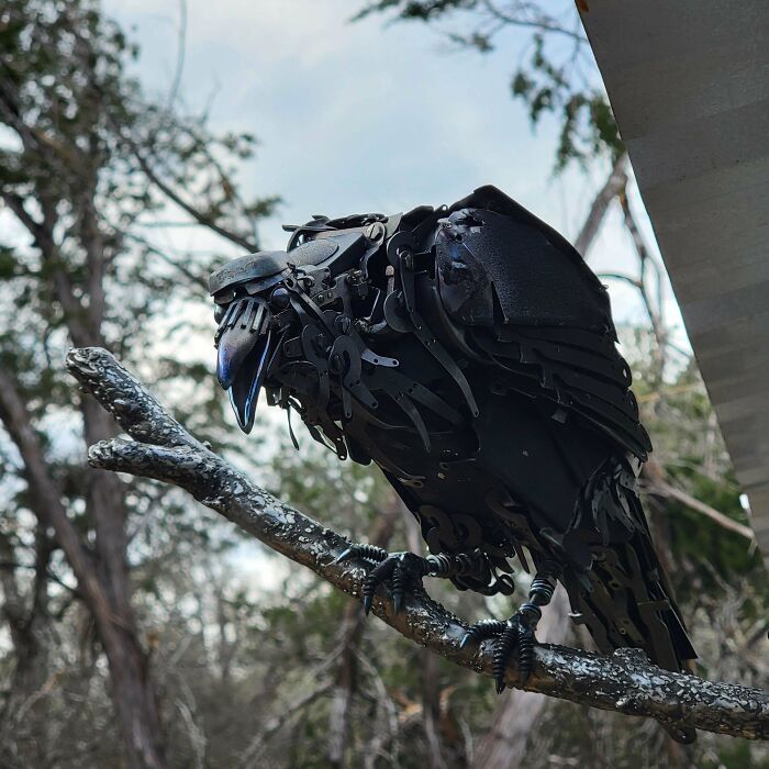 Raven Made From an Old Typewriter – That’s Raven-crafty!