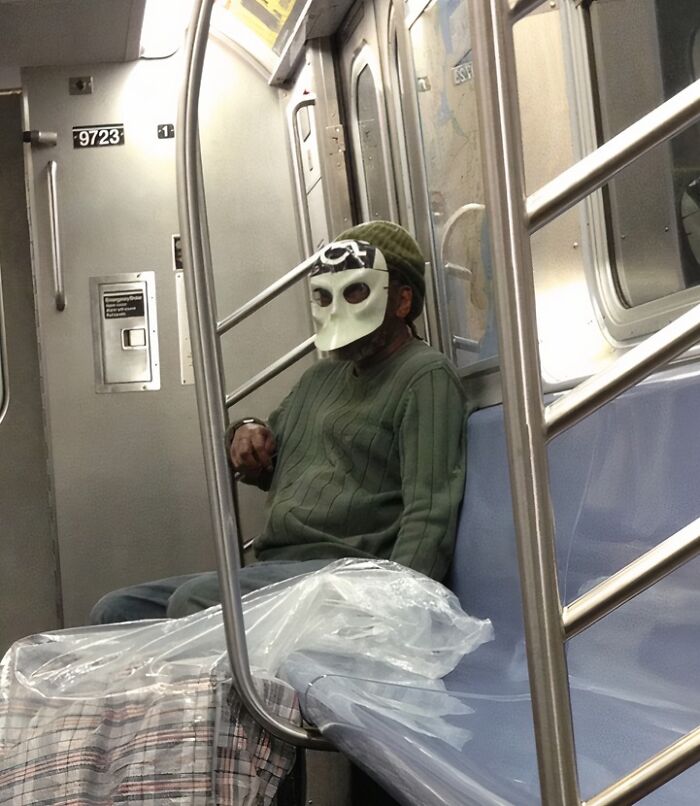 Why Won’t Anyone Sit Next To This Poor Guy? NYC Subway Mystery
