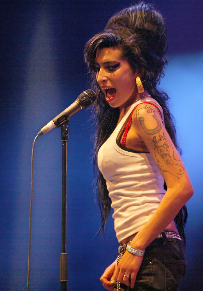 Amy Winehouse - The Not-So-Punchy Punch