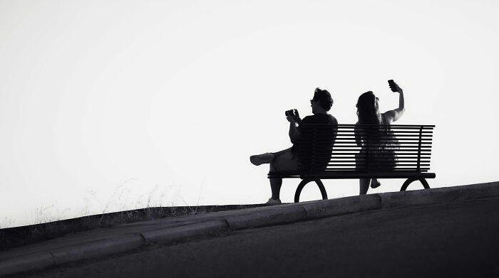 Can Fewer Colors Be More Cool? Check Out These Epic Minimalist Photos!