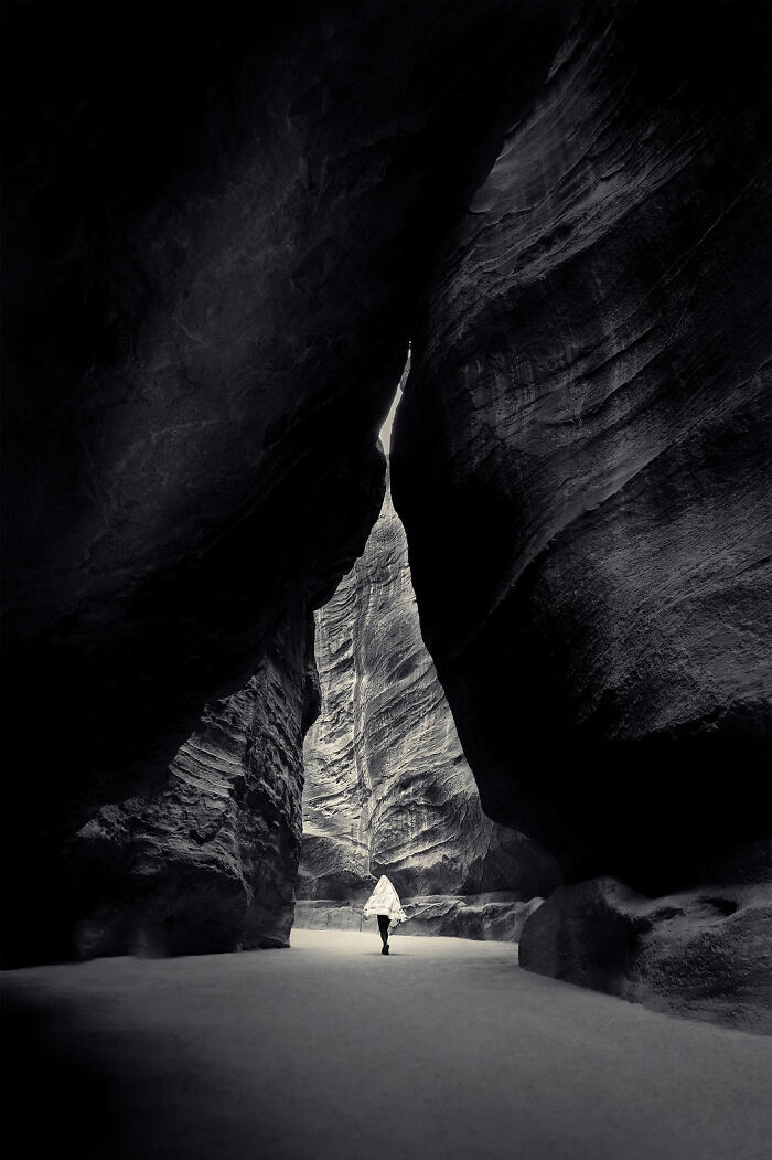 Can Fewer Colors Be More Cool? Check Out These Epic Minimalist Photos!