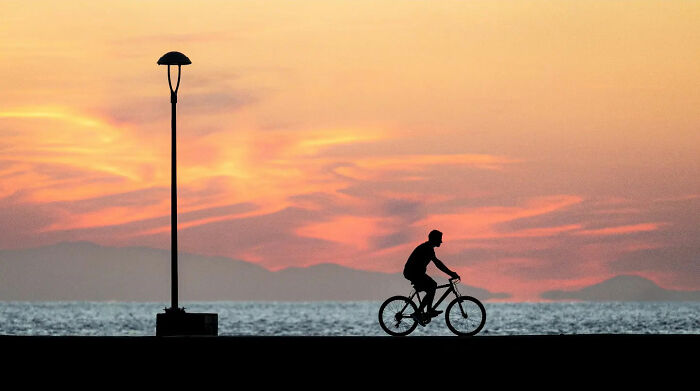 Can Fewer Colors Be More Cool? Check Out These Epic Minimalist Photos!