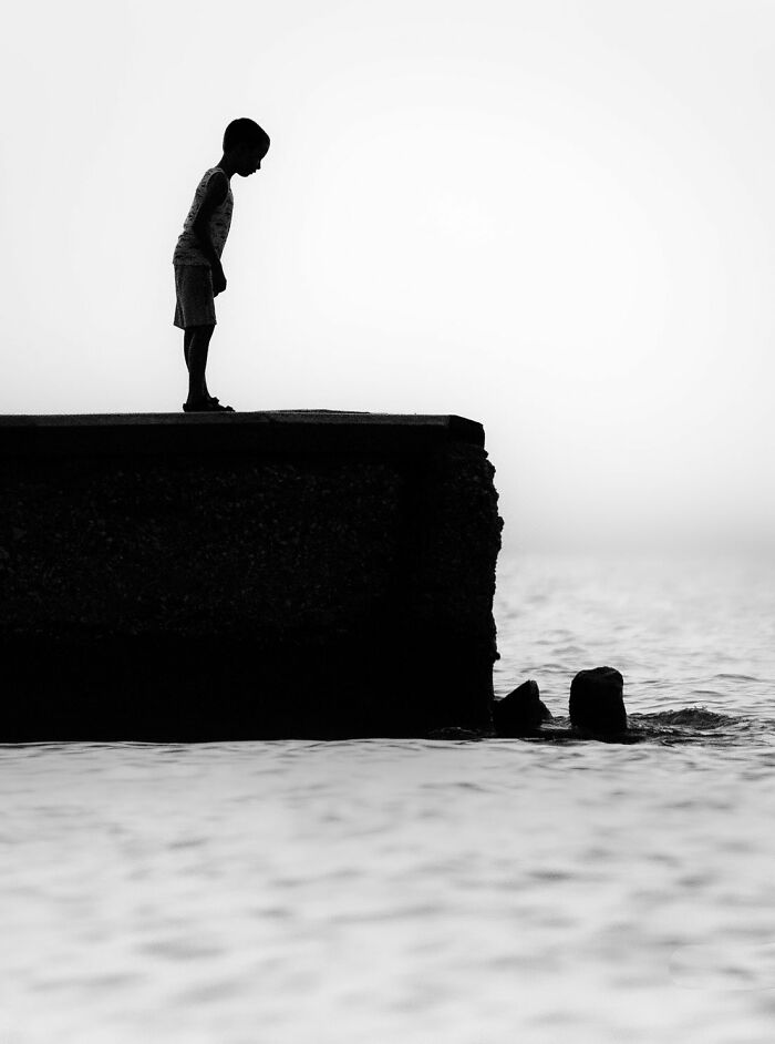 Can Fewer Colors Be More Cool? Check Out These Epic Minimalist Photos!