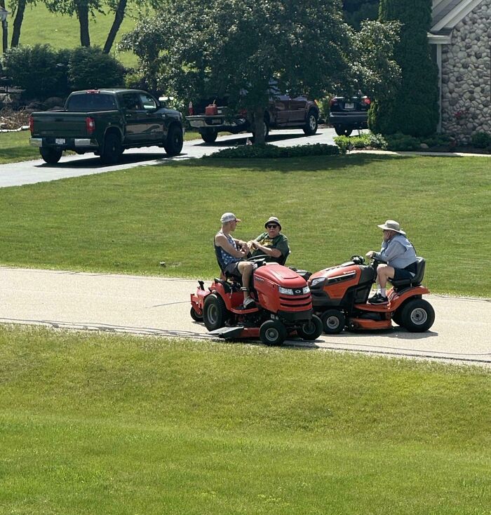 Dad’s Gang Meeting: No Crime, Just Chill Vibes On The Streets