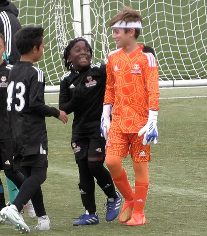 Wait, Strangers Can Be Actually This Nice?!