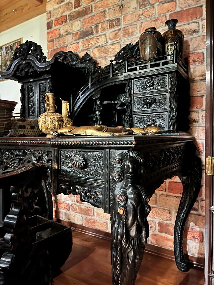 Desk Mystery: Can You ID This Old Beauty?