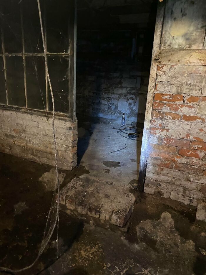 Mom’s New Basement Has This Strange Old Brick Room—No Idea What It Is